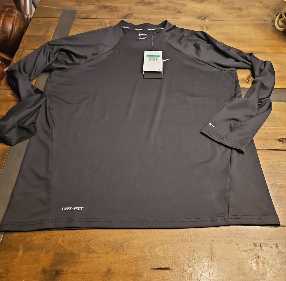 NWT Nike Rash Guard - Picture 4 of 6